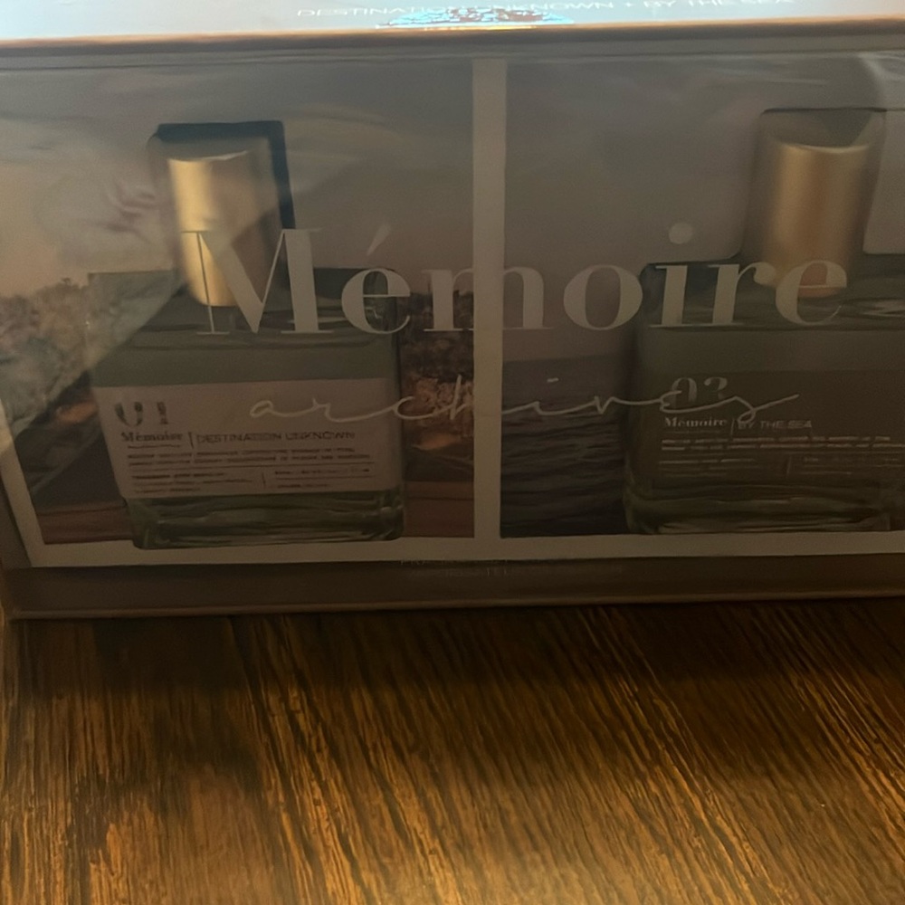 Memoire Destination Unknown by the sea two sprays